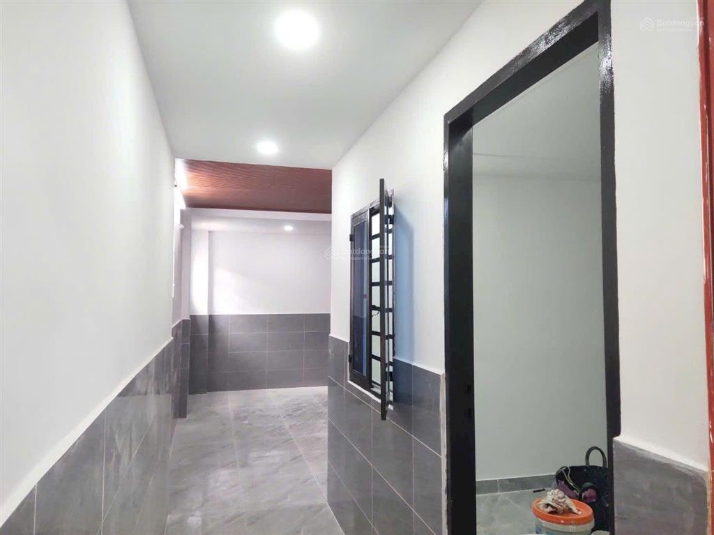 Hạ giá còn 3.55 tỷ nhà 2 tầng 80m. thới tam thôn. kế bên quận 12