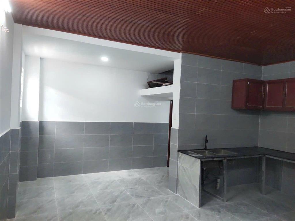 Hạ giá còn 3.55 tỷ nhà 2 tầng 80m. thới tam thôn. kế bên quận 12