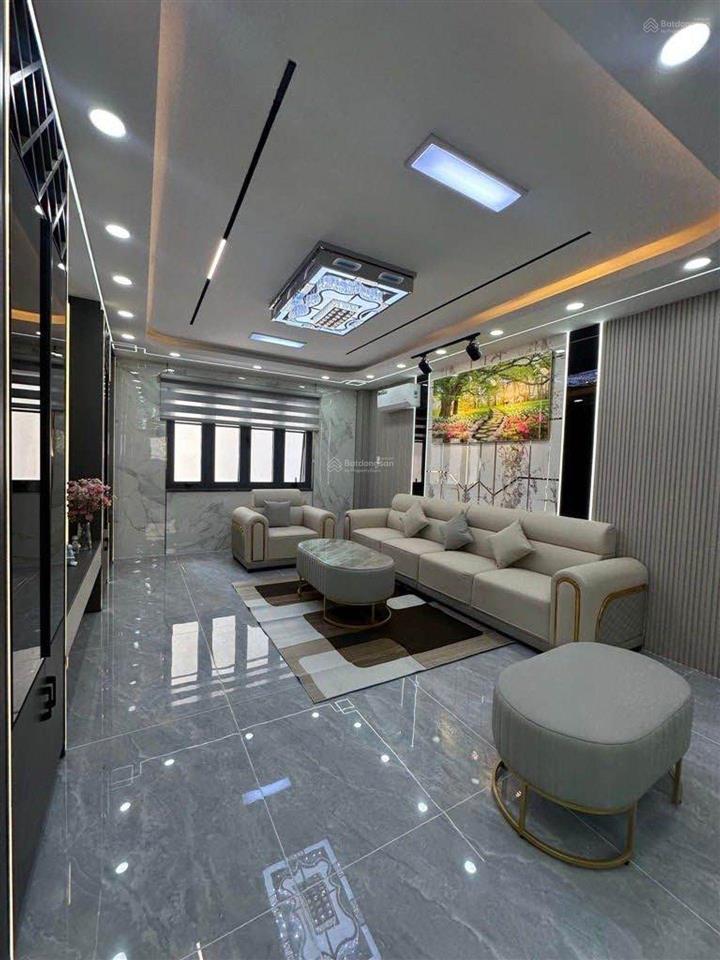 Giảm gần 1 tỷ còn 7.5 tỷ. nhà 5 tầng mới 100% vào ở ngay