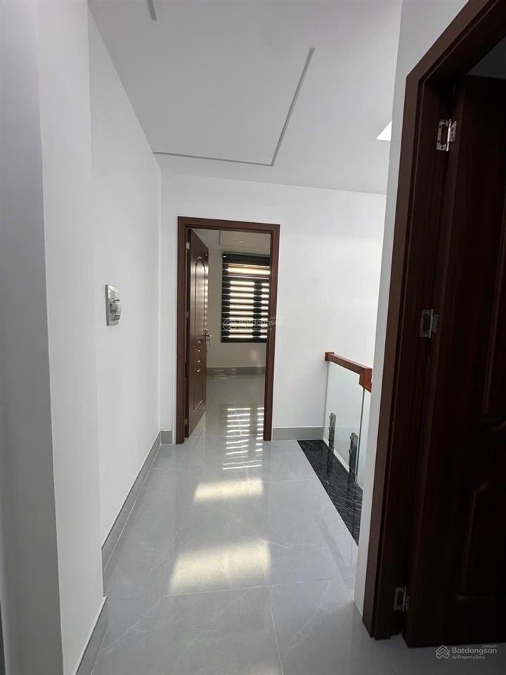 4.7 tỷ nhà mới 4 tầng hẻm 6m trung mỹ tây q12 phù hợp gia đình thích vào ở ngay. vị trí thuận tiện