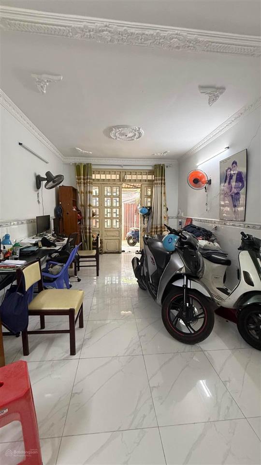 3 tỷ sổ hồng riêng đht 18 kế nguyễn văn quá