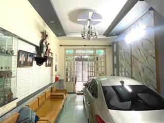 6,3 tỷ. 3 tầng, 4 pn, 68m², đường 6m thông kinh doanh được. đông hưng thuận gần song hành