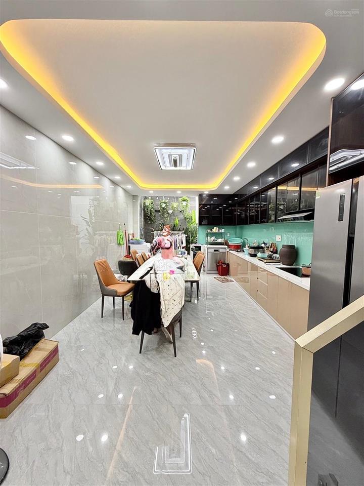 7,6 tỷ 80m², 5 tầng, 4pn, hẻm xe hơi đông hưng thuận 42