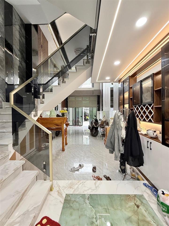 7,6 tỷ 80m², 5 tầng, 4pn, hẻm xe hơi đông hưng thuận 42