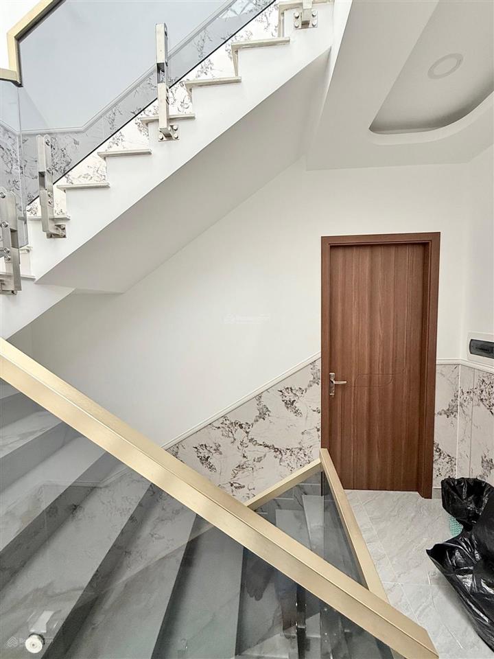 7,6 tỷ 80m², 5 tầng, 4pn, hẻm xe hơi đông hưng thuận 42