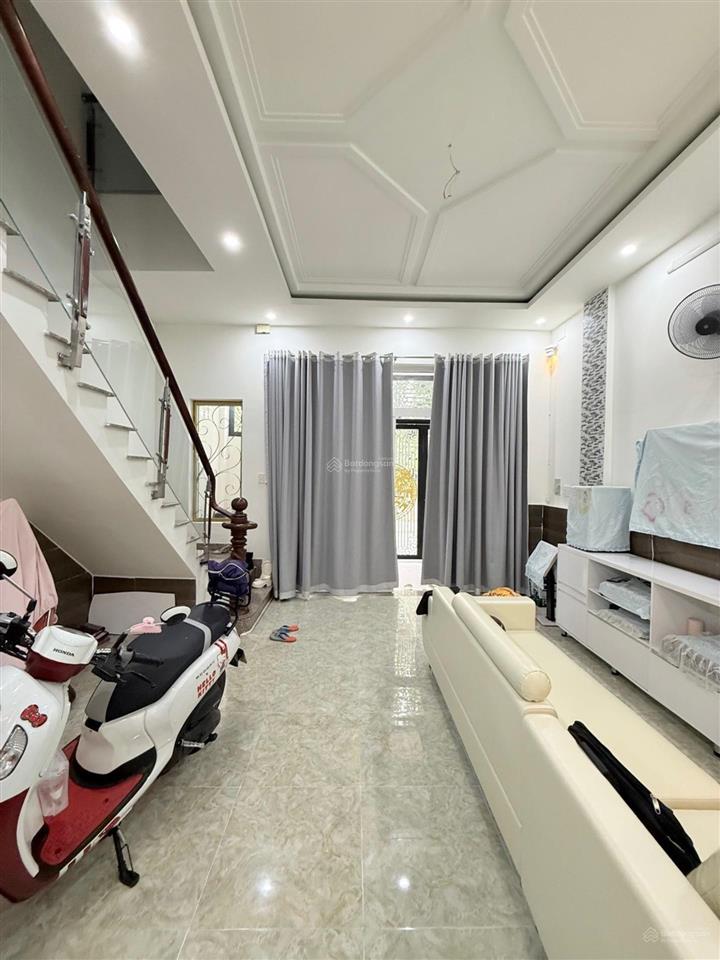 160m² chỉ 7,48 tỷ (gồm căn nhà 2 tầng + lô đất đẹp đường 7m thông thoáng)