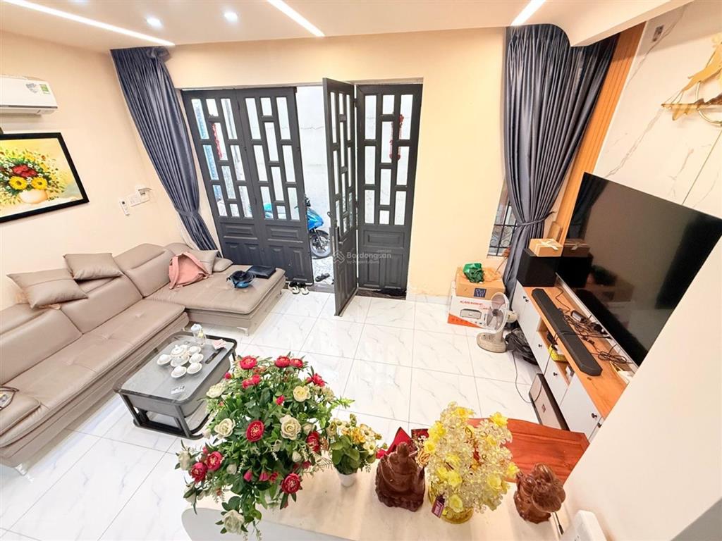 3,98m 2 tầng trung mỹ tây 19 nhà mới chính chủ đang ở, vị trí thuận tiện sinh sống, di chuyển