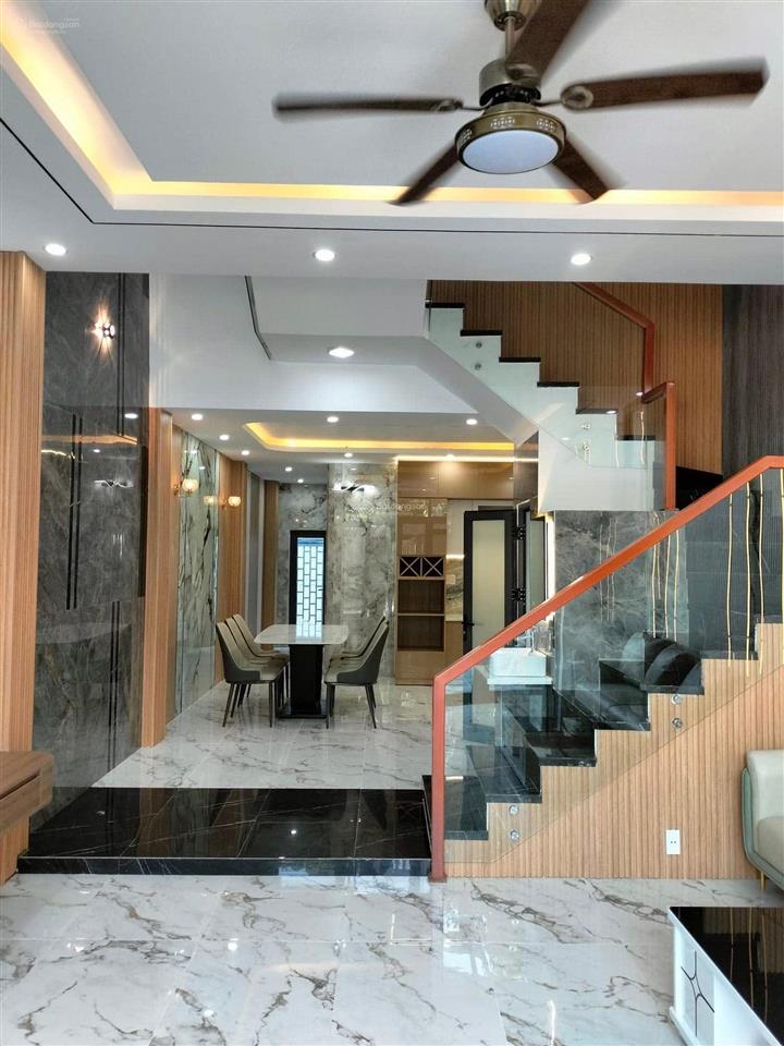 Bán nhà chính chủ sổ riêng tại văn tiến dũng  bình chánh.
2,7 tỷ, 95m2, view đẹp, giá cực chất.