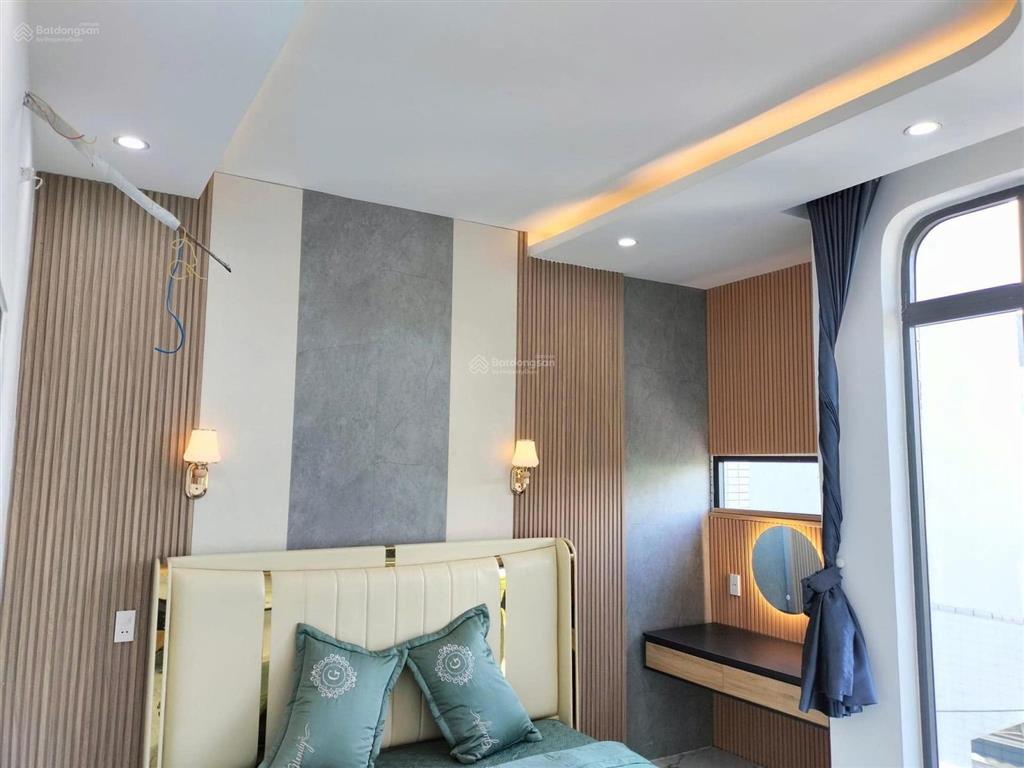 Bán nhà chính chủ sổ riêng tại văn tiến dũng  bình chánh.
2,7 tỷ, 95m2, view đẹp, giá cực chất.