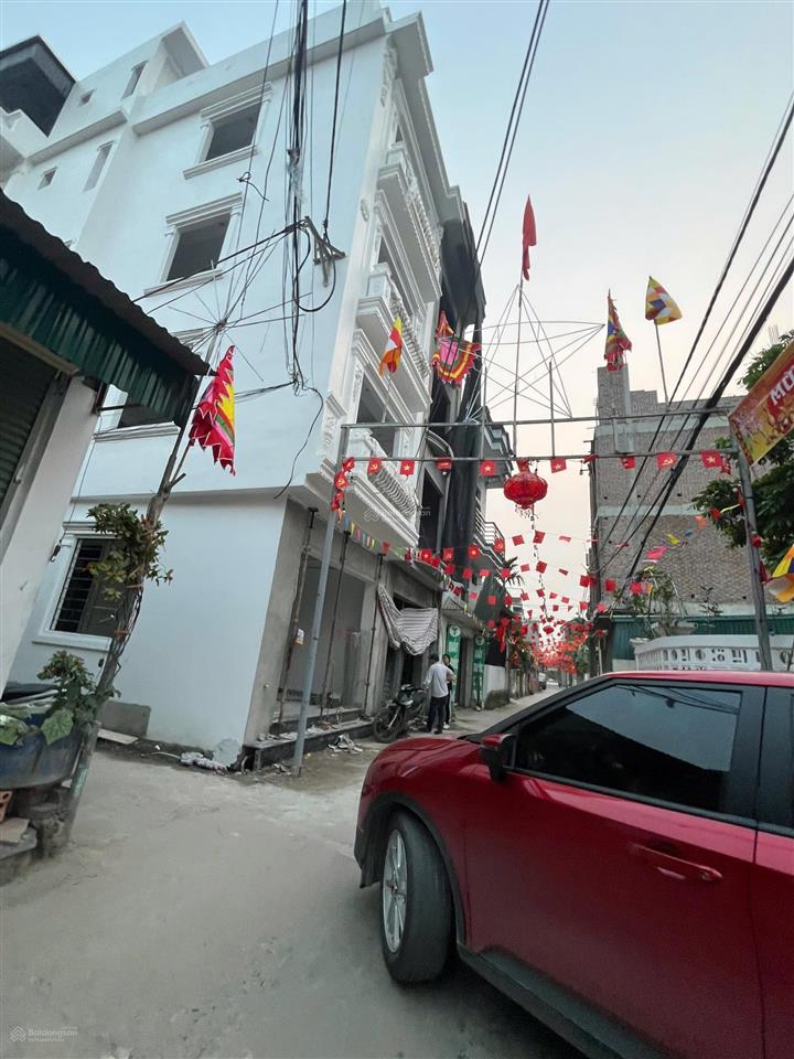 Bán nhà 5 tầng 1 tum thang máy ô tô 29 chỗ đỗ 35m2 ngõ thông tứ phía gần 7 tỷ