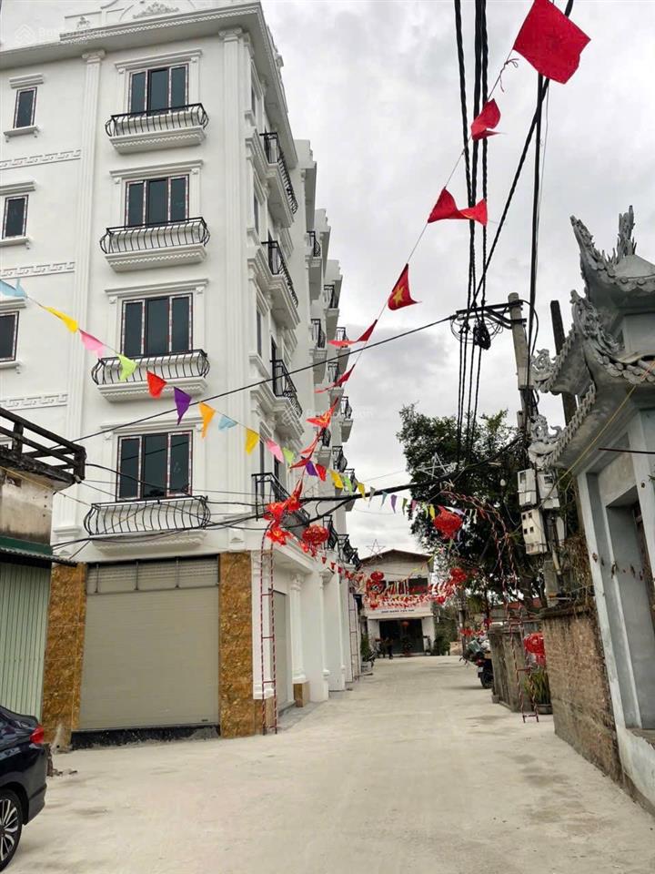 Bán nhà 5 tầng 1 tum thang máy ô tô 29 chỗ đỗ 35m2 ngõ thông tứ phía gần 7 tỷ