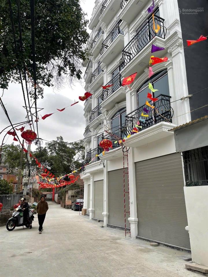 Bán nhà 5 tầng 1 tum thang máy ô tô 29 chỗ đỗ 35m2 ngõ thông tứ phía gần 7 tỷ