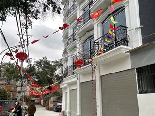 Bán nhà 5 tầng 1 tum thang máy ô tô 29 chỗ đỗ 35m2 ngõ thông tứ phía gần 7 tỷ