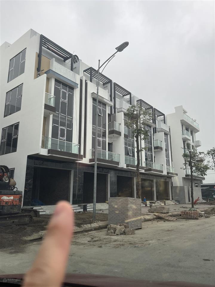 Bán gấp liền kề giáp hà đông thanh hà cienco 5,nhà lô góc 5 tầng thang máy oto phân lô 6 ngủ 6 vs