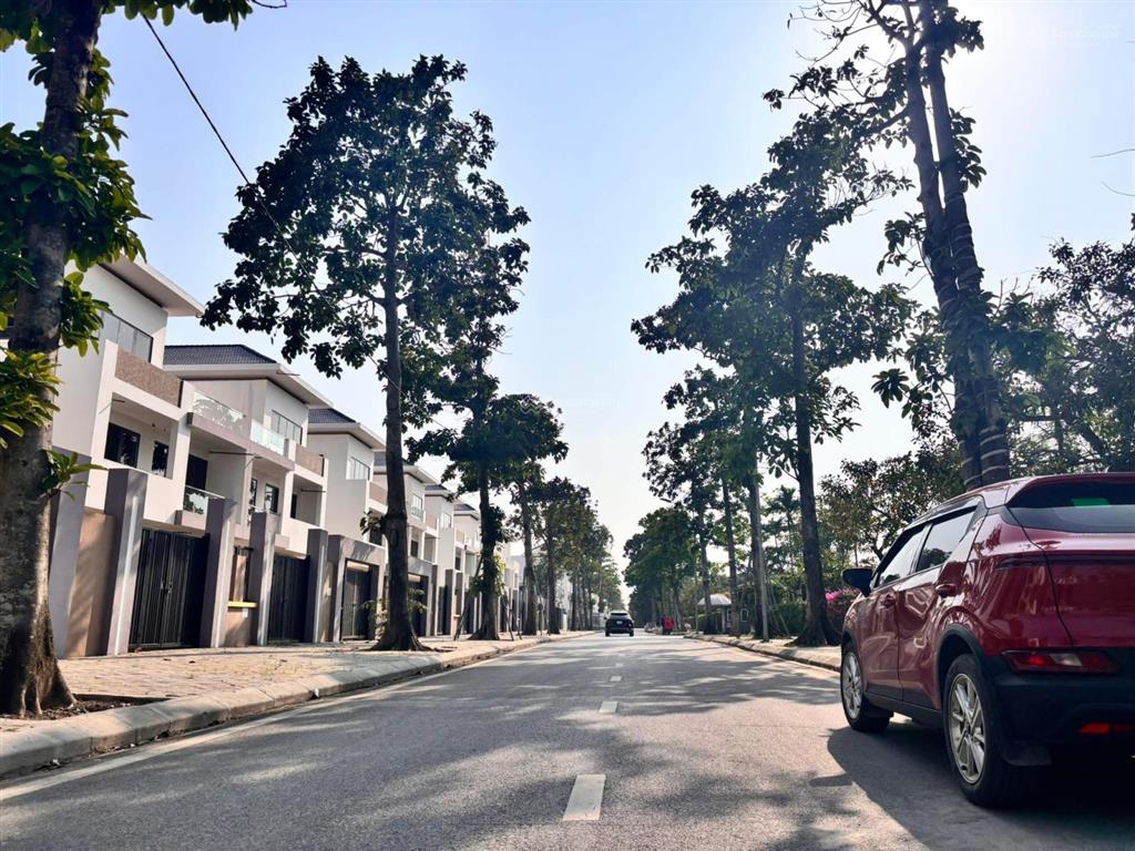 Bán gấp liền kề giáp hà đông thanh hà cienco 5,nhà lô góc 5 tầng thang máy oto phân lô 6 ngủ 6 vs