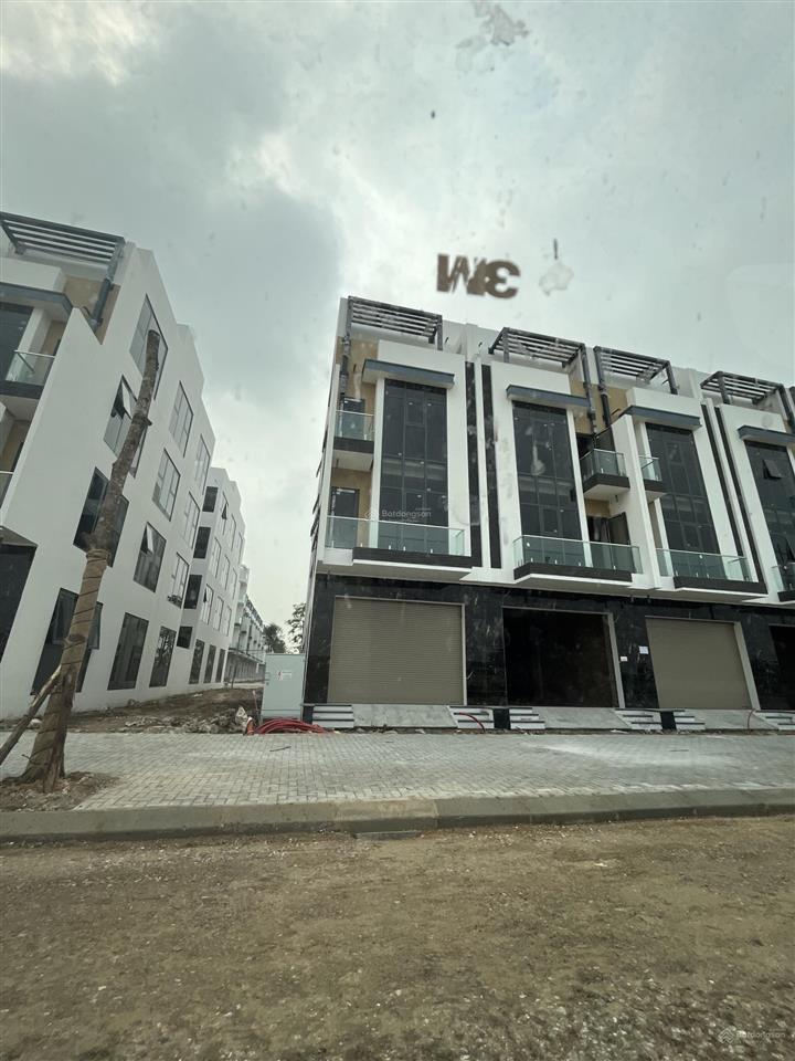 Bán gấp liền kề giáp hà đông thanh hà cienco 5,nhà lô góc 5 tầng thang máy oto phân lô 6 ngủ 6 vs