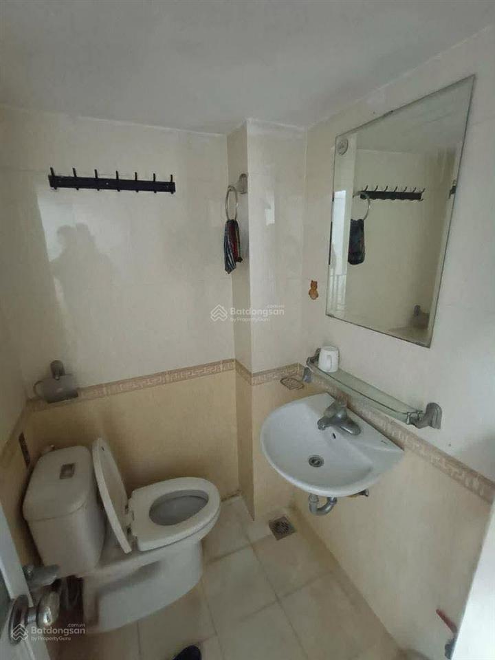 Nhỉnh 2 tỷ  lò đúc  mới đẹp  ở luôn.  0985 634 ***