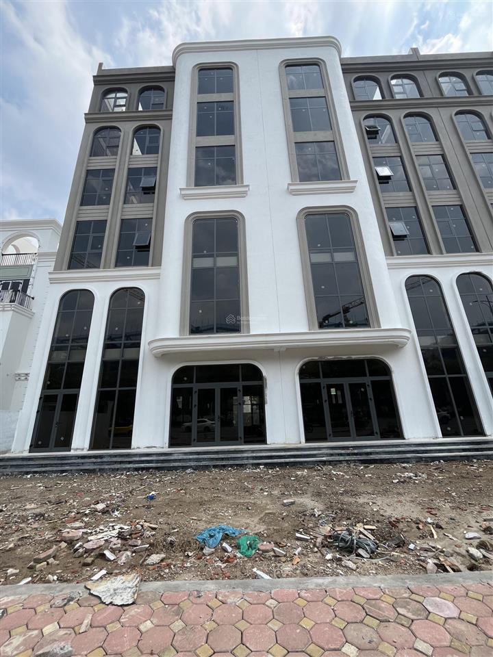 Cho thuê cặp shophouse gần 600m vị trí đắc địa trục cienco5 một mặt đường 60m trục cienco5