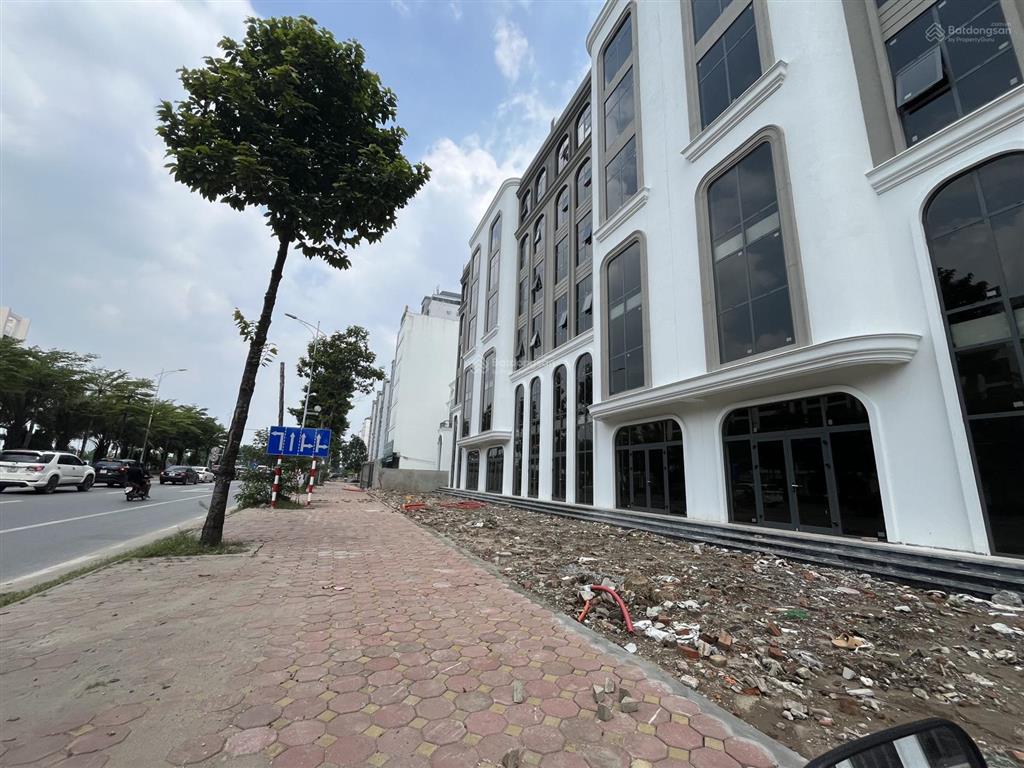 Cho thuê cặp shophouse gần 600m vị trí đắc địa trục cienco5 một mặt đường 60m trục cienco5