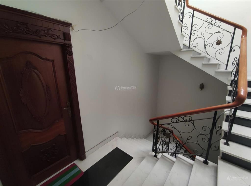 Cần bán gấp nhà mặt tiền đường 41 trịnh quang nghị q8 dt 5x20m2, 1 trệt, 2 lầu, 1 sân thượng, có