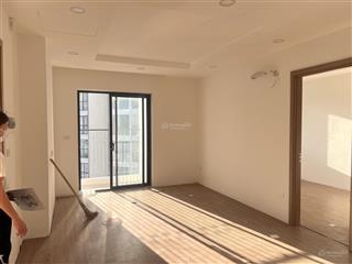 Cần chuyển nhượng căn 2pn 2vs đông nam tòa b  bàn giao đồ liền tường  tổng giá 5.180 tỷ