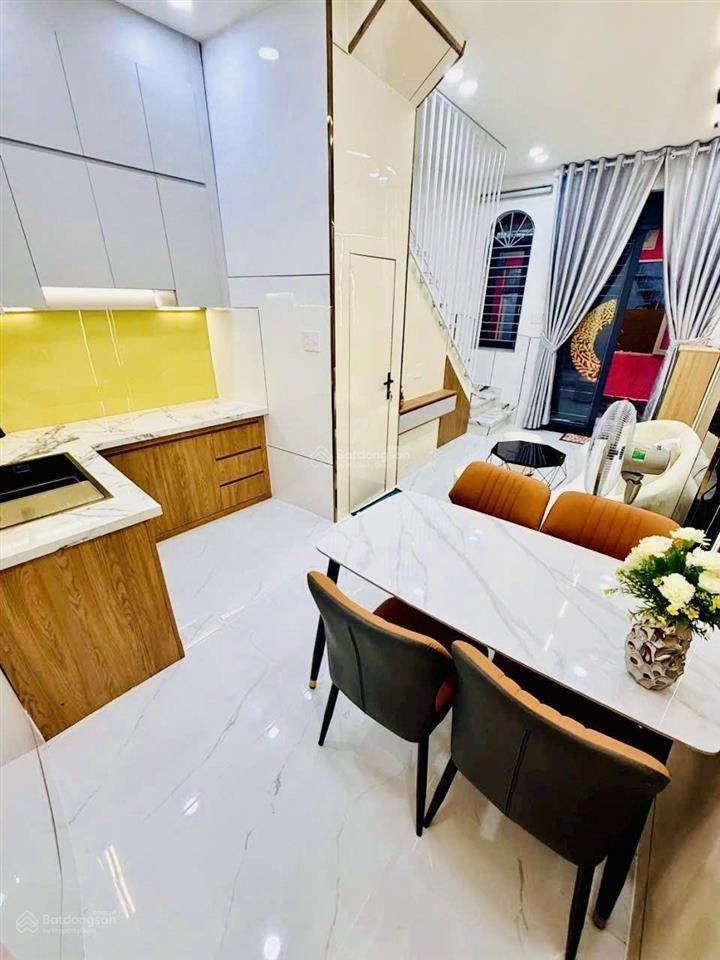 N223
nhà đẹp ở ngay full nội thất chỉ 3.19 tỷ  cách 10m ra hẻm xe hơi.