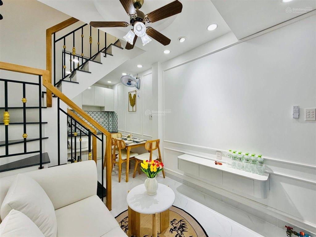 N224  2.9 tỷ
căn minihouse ngay nhà văn hoá thiếu nhi gv  chỉ 2.9 tỷ.