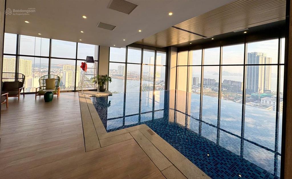 Chính chủ cần bán căn hộ cao cấp 3pn full nội thất tầng cao view trực diện vịnh hạ long