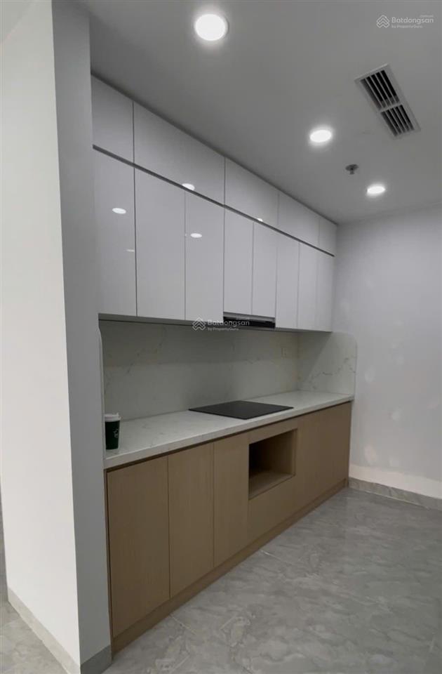 Chính chủ cần bán căn hộ cao cấp skyline westlake 3pn lô góc hứng gió hồ tây, vừa nhận bàn giao