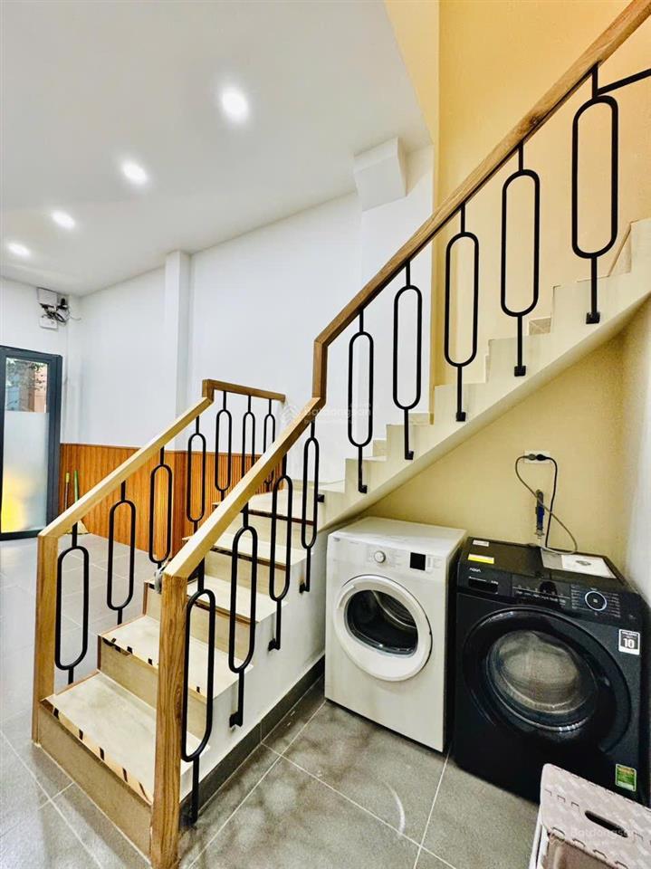 Cho thuê nhà trọ, 25m2, 5,5 trcho thuê nhà trọ, 25m2, 5,5 triệu, phan đình phùng, p 2, q.pn, tp.hcm