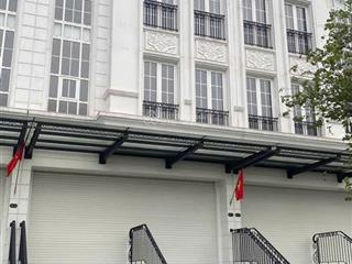 Duy nhất 1 căn biệt thự mặt đường tây thăng long rộng 60,5m,vỉa hè 15m chạy thẳng sang hồ tây200m2