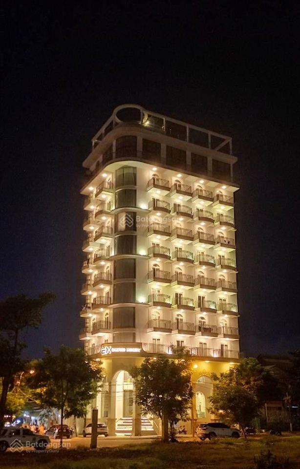 Bán tòa khách sạn dòng tiền 400 triệu/tháng, 270m2, 12 tầng lô góc giá 75 tỷ phố an tư công chúa