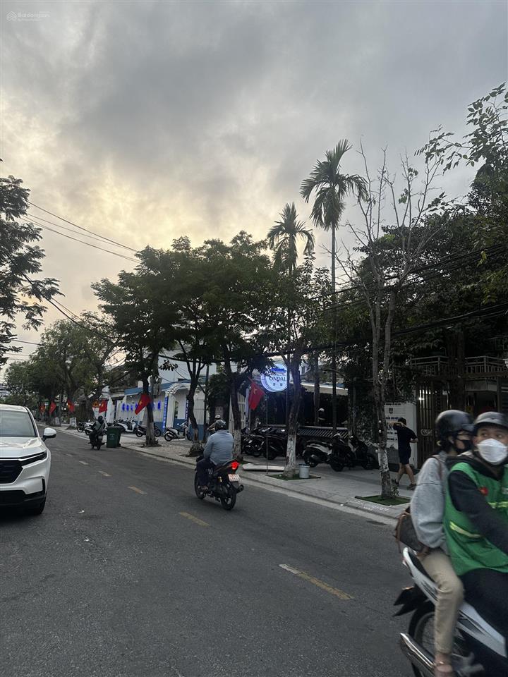 Bán nhà lô góc 2 mặt phố lê tấn toán 250m2 giá 44 tỷ