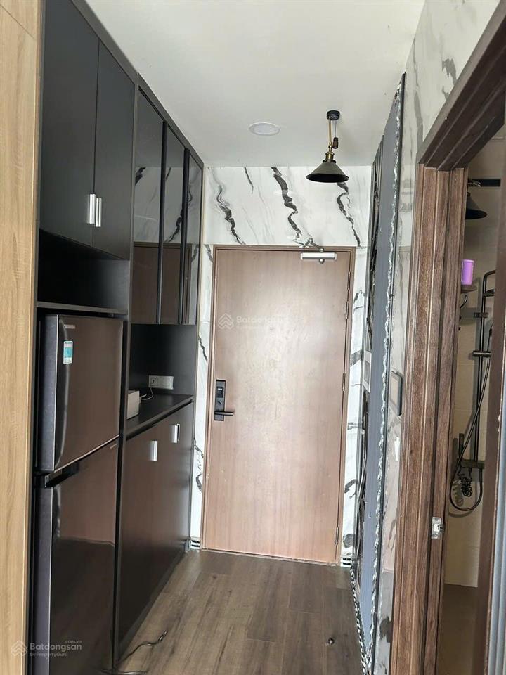 Chính chủ gửi bán ot có ban công view quận 1 giá tốt