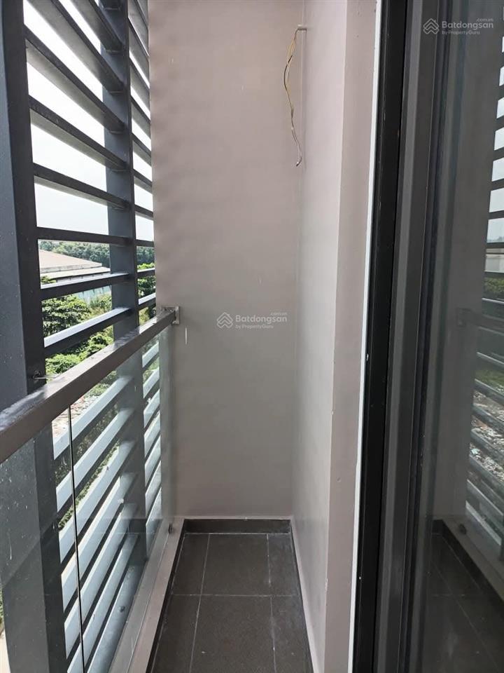 Chính chủ gửi bán ot có ban công view quận 1 giá tốt