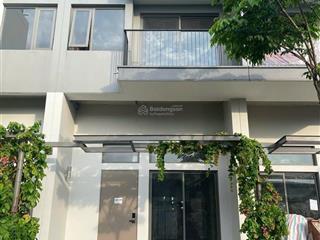 Chính chủ bán gấp nhà liền kề the standard bình dương