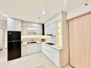 Cho thuê gấp căn 3 ngủ full nội thất minato  giá 23tr thoả thuận