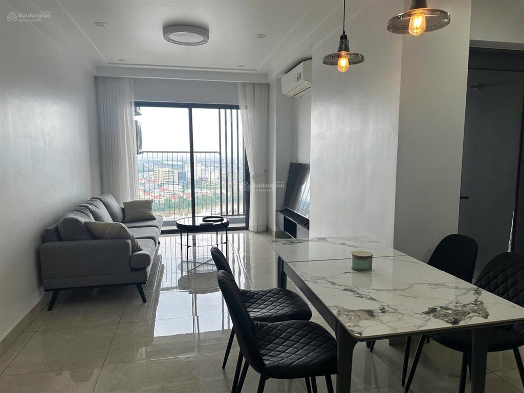 Cho thuê căn 2 ngủ góc minato  giá tốt
