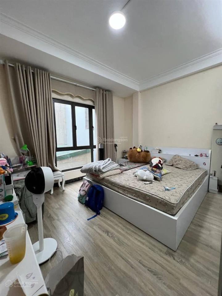 Cần bán gấp nhà dân xây phố kim ngưu  hbt, vị trí đẹp, giao thông thuận tiện, dt 35 m, giá 8.3 tỷ