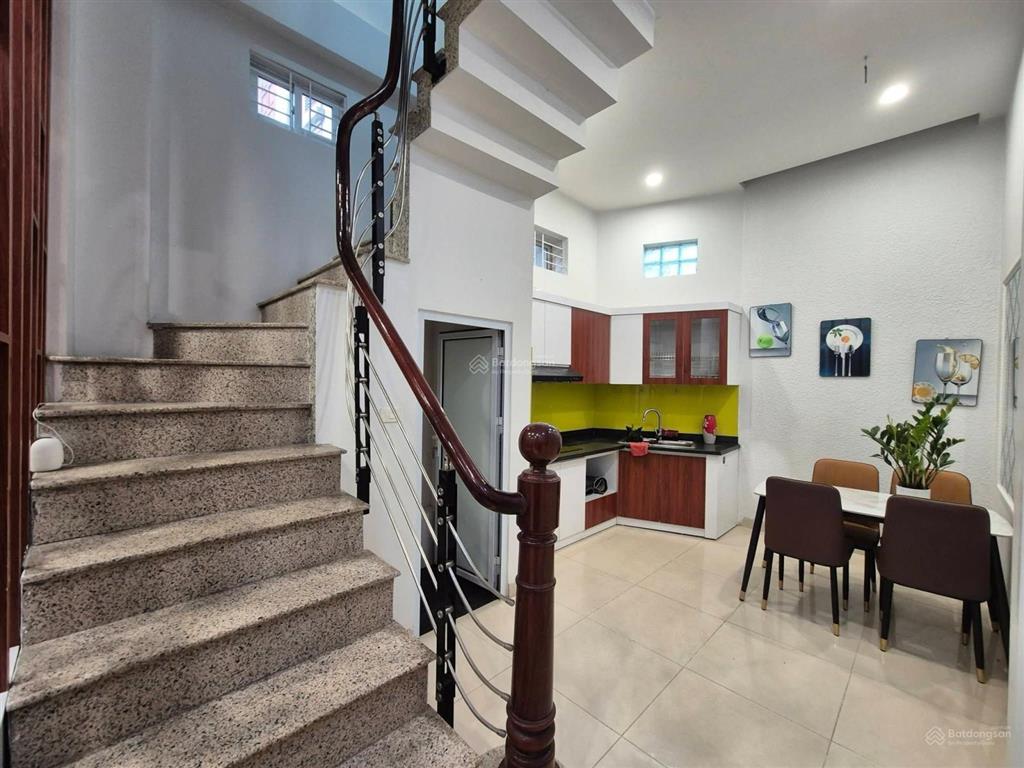 Bán nhà phố võ thị sáu  hbt, nhà đẹp về ở ngay, đầy đủ nội thất cơ bản, nó dt 35 m, giá 8.7 tỷ