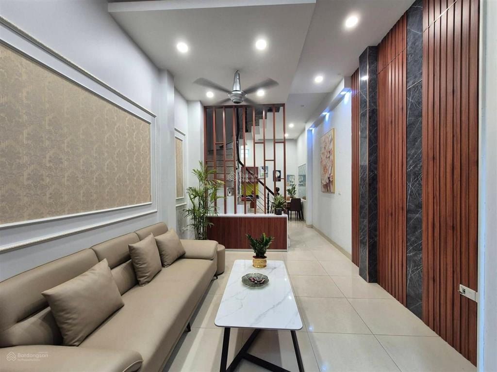 Bán nhà phố võ thị sáu  hbt, nhà đẹp về ở ngay, đầy đủ nội thất cơ bản, nó dt 35 m, giá 8.7 tỷ