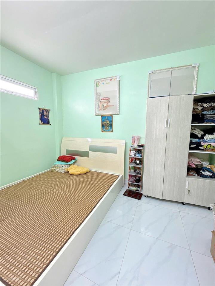 Bán nhà ngay vạn hạnh mall 3 tầng 3pn hoàn công đủ hẻm 3 gác chỉ 4tỷ7 còn tl