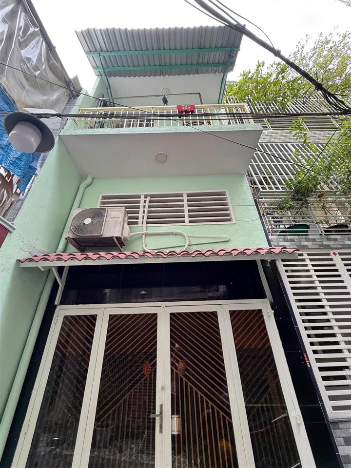 Bán nhà ngay vạn hạnh mall 3 tầng 3pn hoàn công đủ hẻm 3 gác chỉ 4tỷ7 còn tl