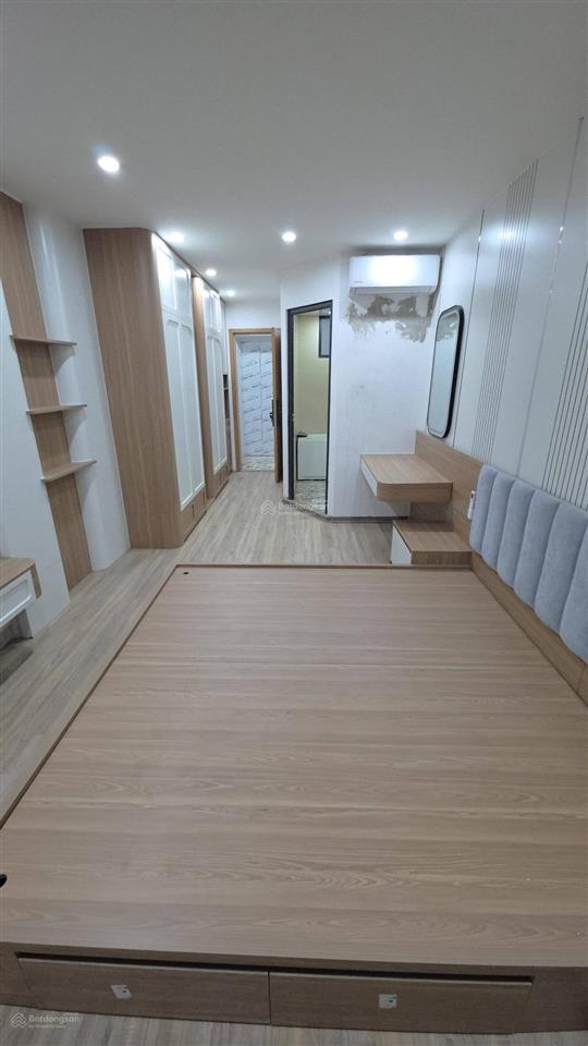 Siêu hiếm, bán nhà mặt ngõ quan nhân, gần mặt phố, 6 tầng thang máy, nhà chưa có trên thị trường.