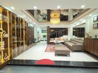 Chính chủ bán căn nhà đẹp như hoa hậu, phố đê la thành, gần ngã tư ô chợ dừa, 60m2, full nội thất