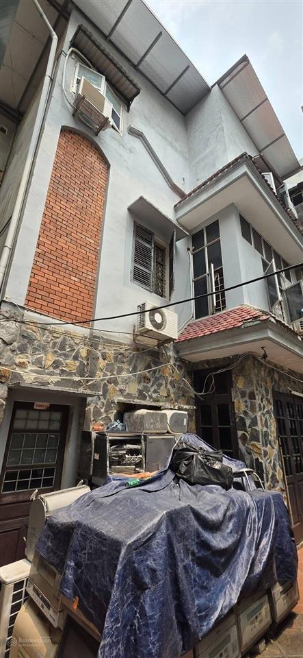Rẻ dã man, bán mảnh đất nguyễn trãi cạnh royal city, 180m2, giá có 85 triệu/m2, tìm đâu ra