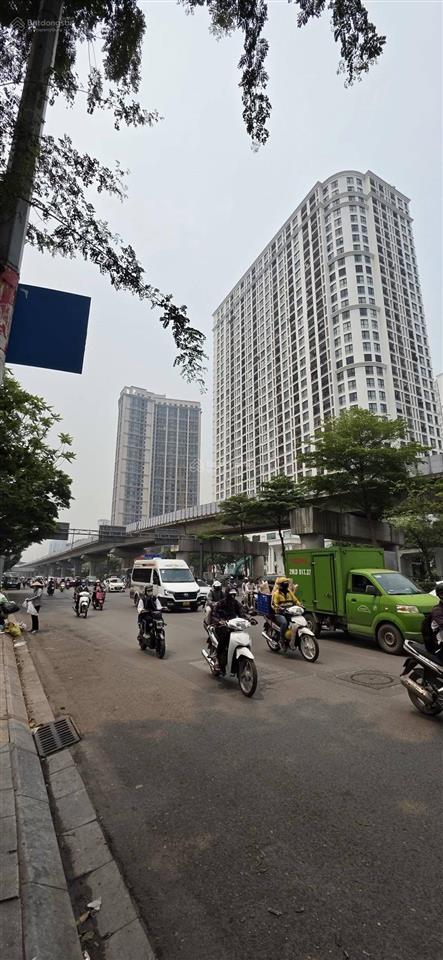 Gấp quá...đầu tư ngon, chủ cần tiền hạ sốc từ 29.5 tỷ, còn 20.8 tỷ, bán nhanh nhà nguyễn trãi, ô tô