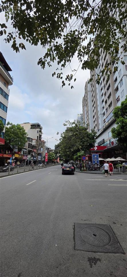 Chính chủ bán chung cư hapulico, mặt đường vũ trọng phụng, 3 phòng ngủ, full nội thất, tầng trung