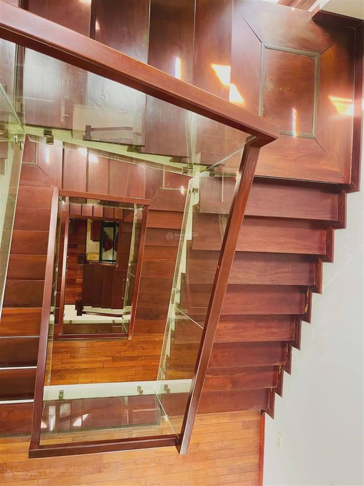 Cần tiền bán biệt thự, long biên, giá tốt, cần tiền, dt 303m2, mt 12,8m, giá hơn 70 tỷ