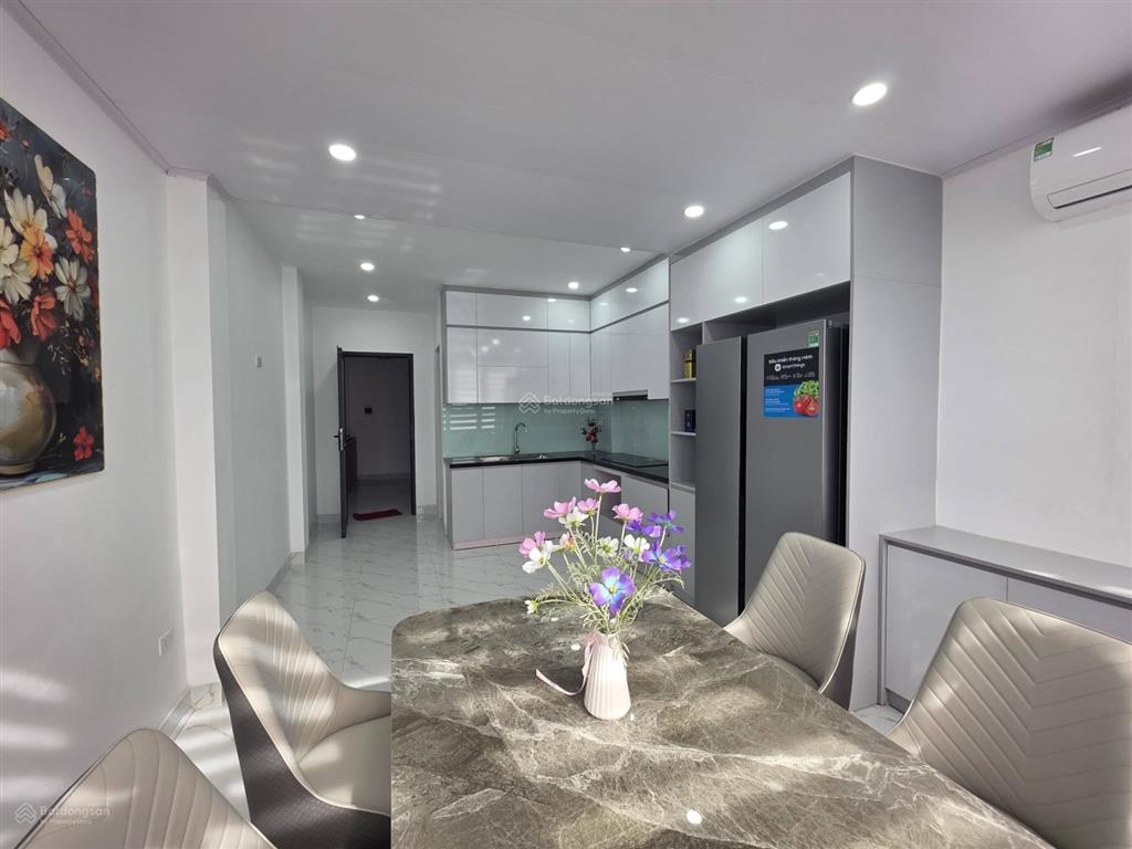 Chính chủ bán nhà phố trần cung, nghĩa tân, 6 tầng thang máy, full nội thất, chỉ việc về ở full đồ